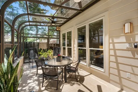 4313 Dorothy Street Bellaire TX 77401