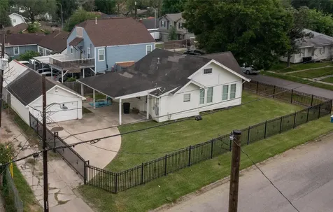 101 Eastgate Street Houston TX 77012