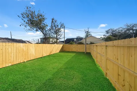 3422 Elser Street Houston TX 77009