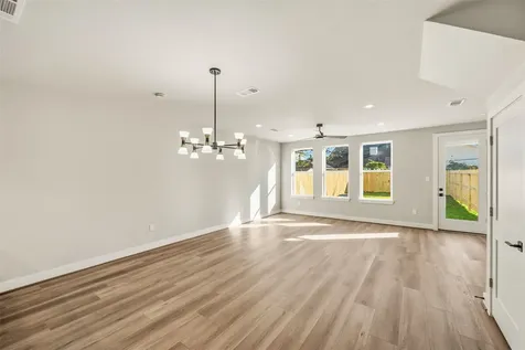 3422 Elser Street Houston TX 77009