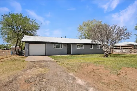 904 Avenue D Bovina TX 79009