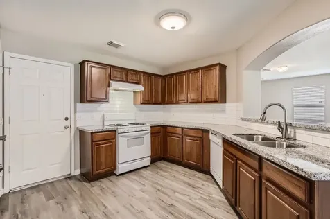 11746 Elizabeth Court Pinehurst TX 77362