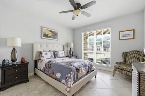 1813 Emerald Trace Lane Pearland TX 77584