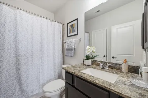 1813 Emerald Trace Lane Pearland TX 77584
