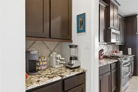 1813 Emerald Trace Lane Pearland TX 77584