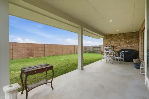 1813 Emerald Trace Lane Pearland TX 77584