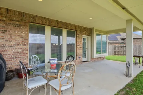 1813 Emerald Trace Lane Pearland TX 77584