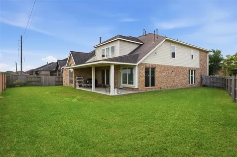 1813 Emerald Trace Lane Pearland TX 77584