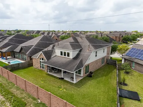 1813 Emerald Trace Lane Pearland TX 77584