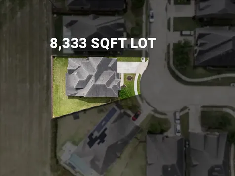 1813 Emerald Trace Lane Pearland TX 77584