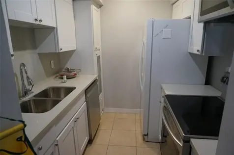 8427 Hearth Drive 6 Houston TX 77054