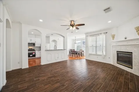 11811 Keswick Pines Lane Houston TX 77066