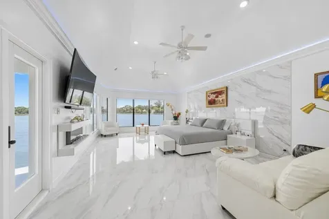2500 Sand Shore Drive Conroe TX 77304