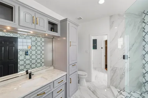 2500 Sand Shore Drive Conroe TX 77304