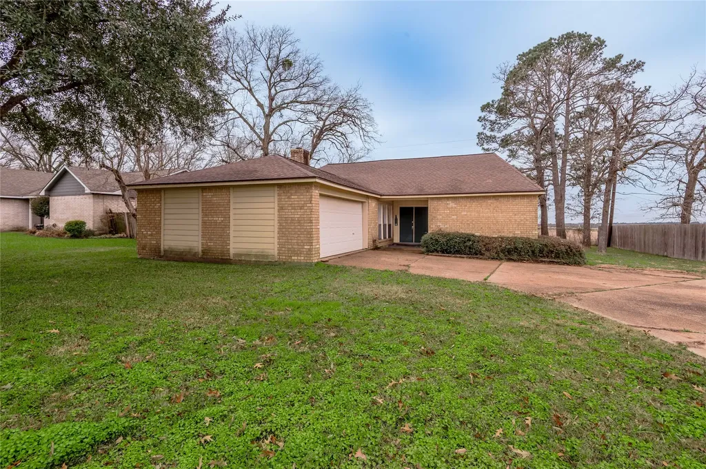 114 Timberline Drive Huntsville TX 77320