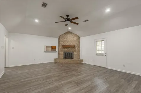 114 Timberline Drive Huntsville TX 77320