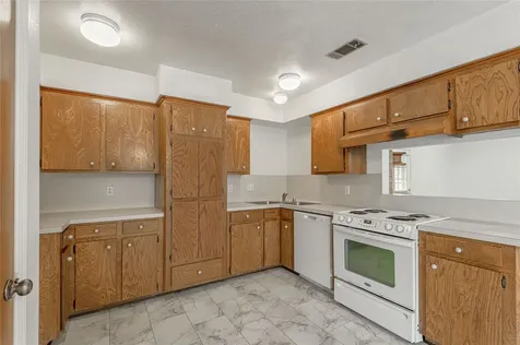 114 Timberline Drive Huntsville TX 77320