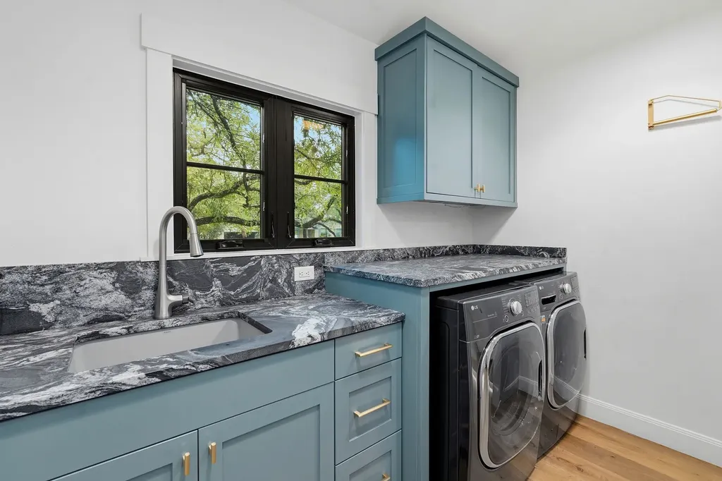 5823 Trailridge Drive Austin TX 78731