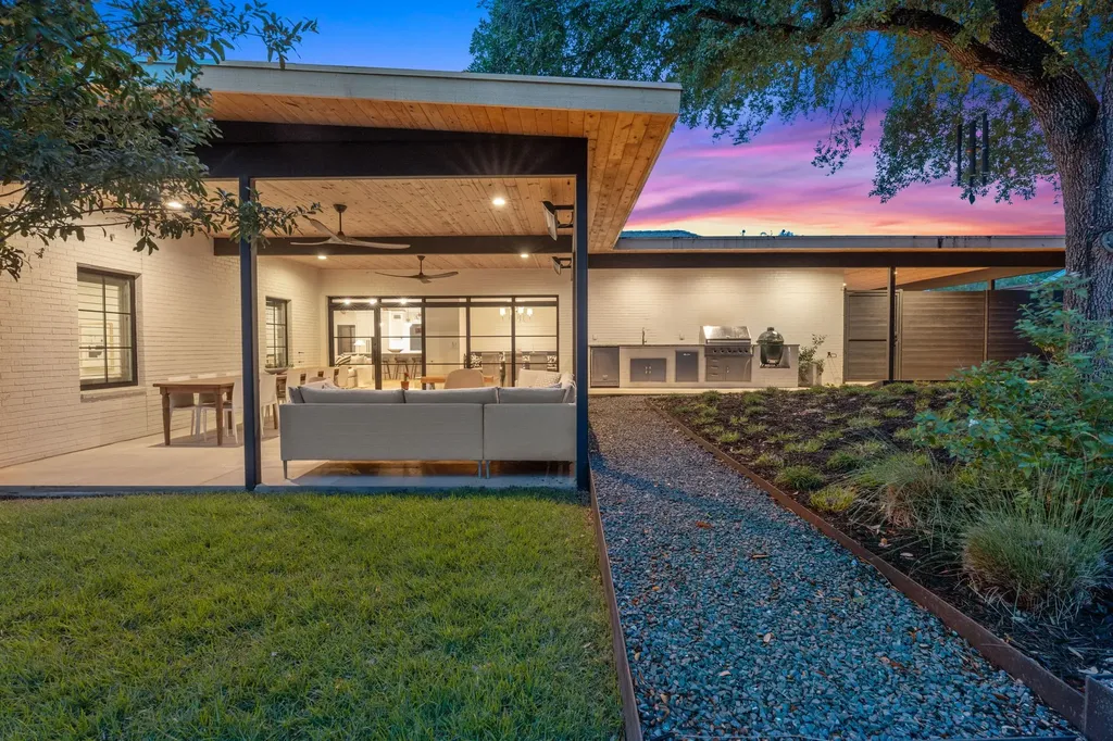 5823 Trailridge Drive Austin TX 78731