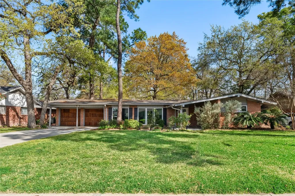 10134 Hanka Drive Houston TX 77043