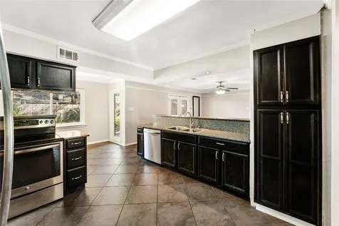 10134 Hanka Drive Houston TX 77043