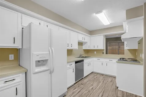 11827 Brook Meadows Lane Meadows Place TX 77477