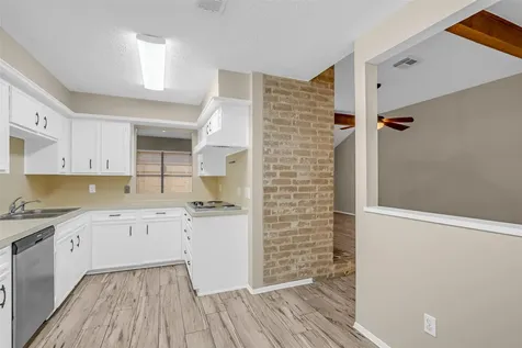 11827 Brook Meadows Lane Meadows Place TX 77477