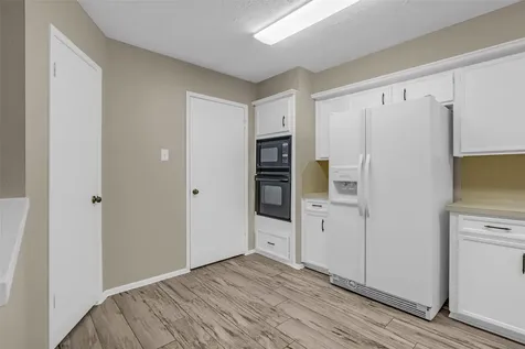 11827 Brook Meadows Lane Meadows Place TX 77477