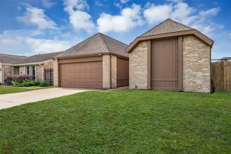 11827 Brook Meadows Lane Meadows Place TX 77477