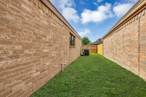 11827 Brook Meadows Lane Meadows Place TX 77477