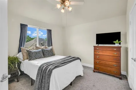 401 Bentwood Way Clute TX 77531