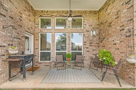 401 Bentwood Way Clute TX 77531