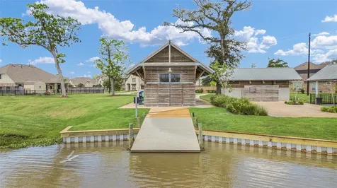 401 Bentwood Way Clute TX 77531