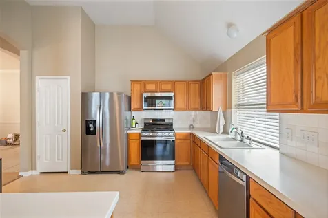 7302 Hollow Field Lane Cypress TX 77433