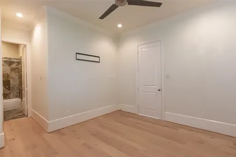 5505 Rose Street Houston TX 77007