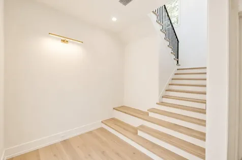 4026 Colquitt Street Houston TX 77027