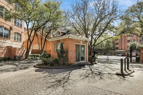 2111 Welch Street A218 Houston TX 77019