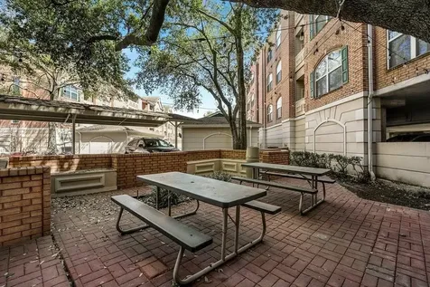 2111 Welch Street A218 Houston TX 77019