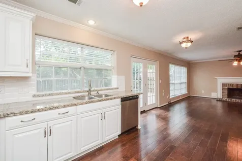 10 Ridgecross Place The Woodlands TX 77381