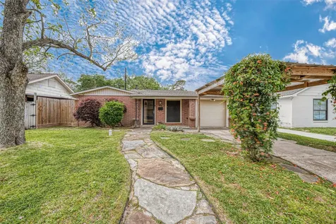 306 Graceland Street Houston TX 77009