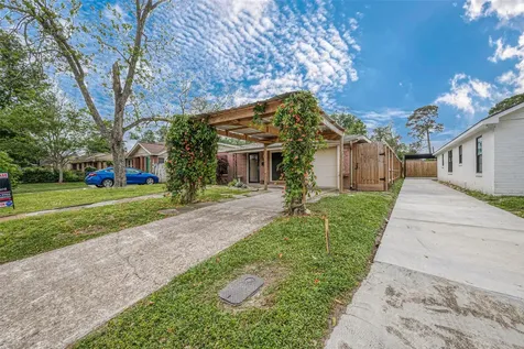 306 Graceland Street Houston TX 77009