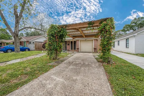 306 Graceland Street Houston TX 77009