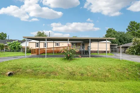10629 Bois D Arc Street La Porte TX 77571