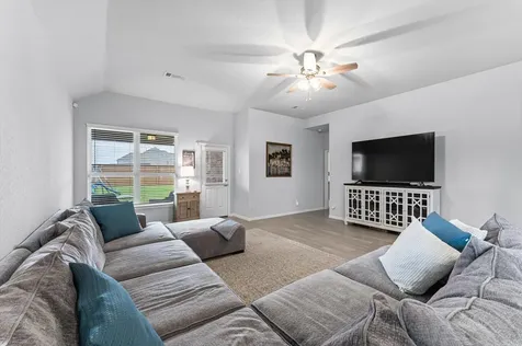 30007 Willow Cove Lane Brookshire TX 77423