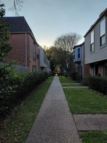 13150 Trail Hollow Houston TX 77079