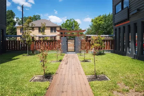 1846 Richmond Avenue 9 Houston TX 77098