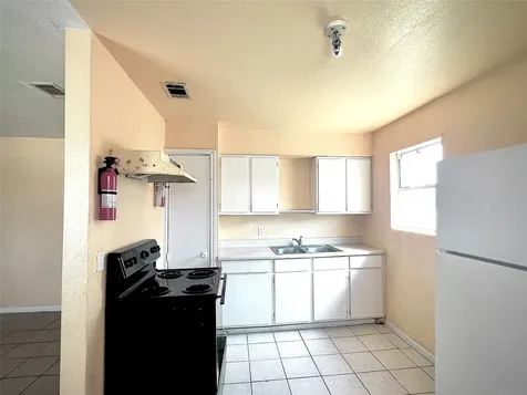 6802 Sayers Street A Few Houston TX 77016