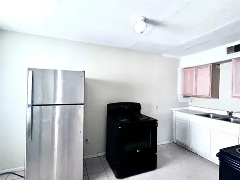 6802 Sayers Street A Few Houston TX 77016