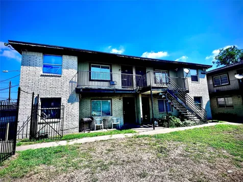6802 Sayers Street A Few Houston TX 77016