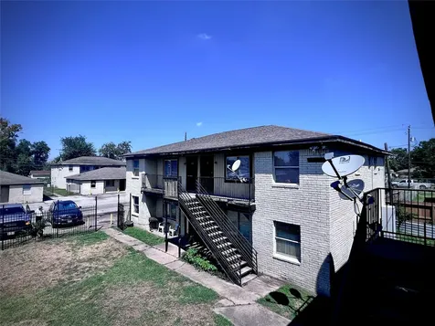 6802 Sayers Street A Few Houston TX 77016